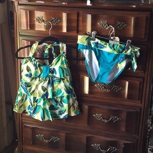 0212 Alex Marie Blue and Green Tankini Swim Set; EUC size 8